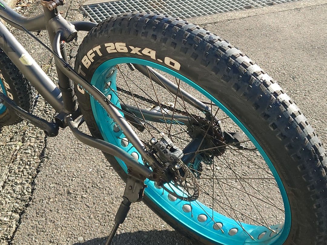 (引取り又はお届けご相談)トリンクス ファットバイク26インチ油圧ブレーキ