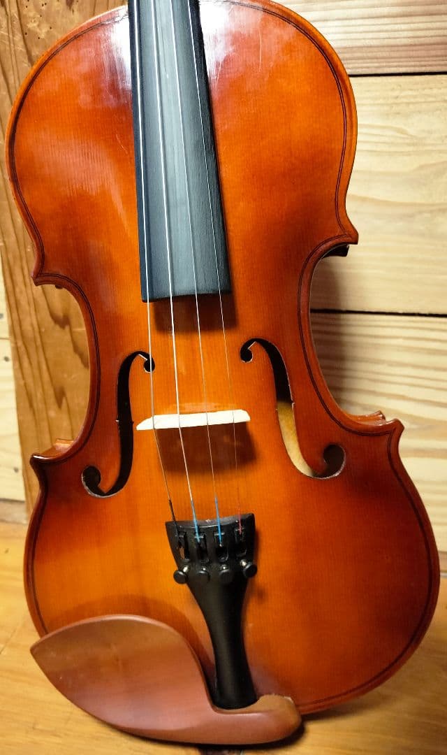 木製バイオリン フルサイズ 4/4 木製弓 • ケース・肩当・松脂付き