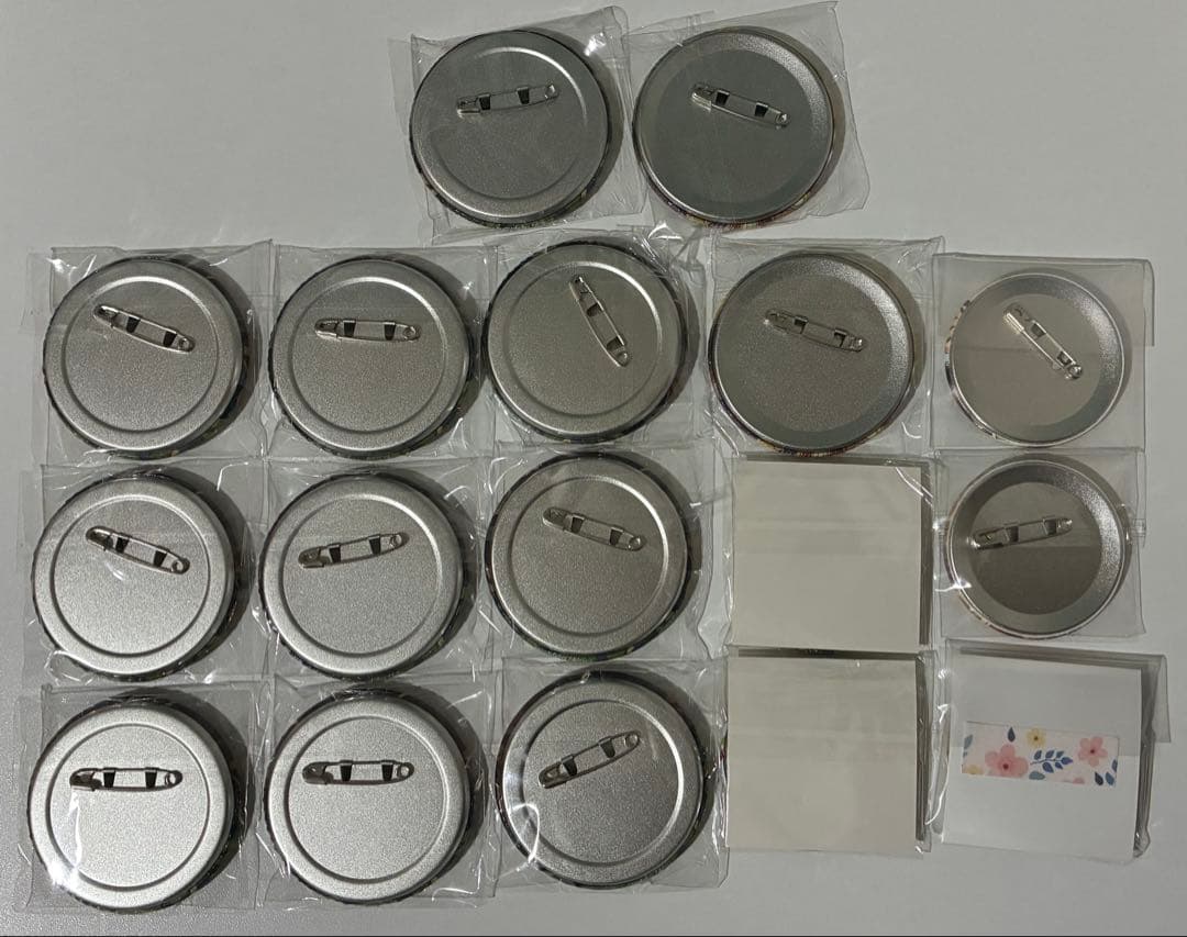 あんスタ　グッズ約60点　逆先夏目　アクスタ　缶バッジ