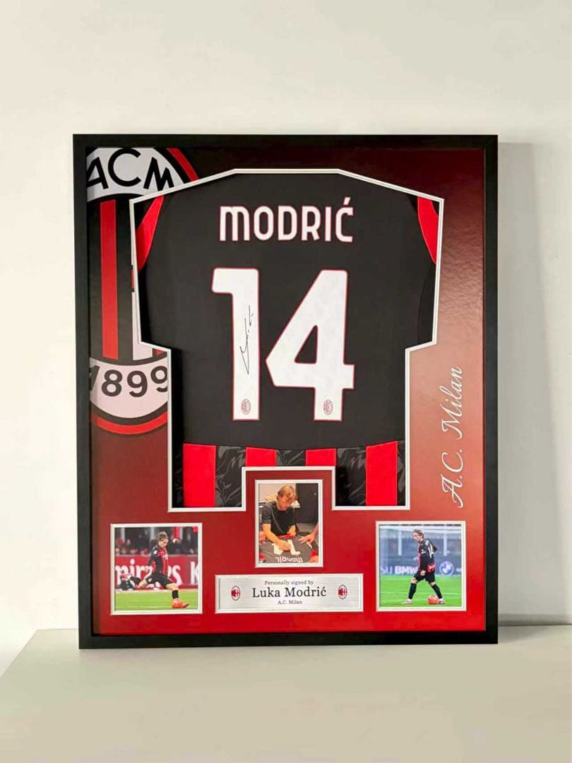 ルカ・モドリッチ 直筆サイン入り ACミラン ホームユニフォーム 額装済み