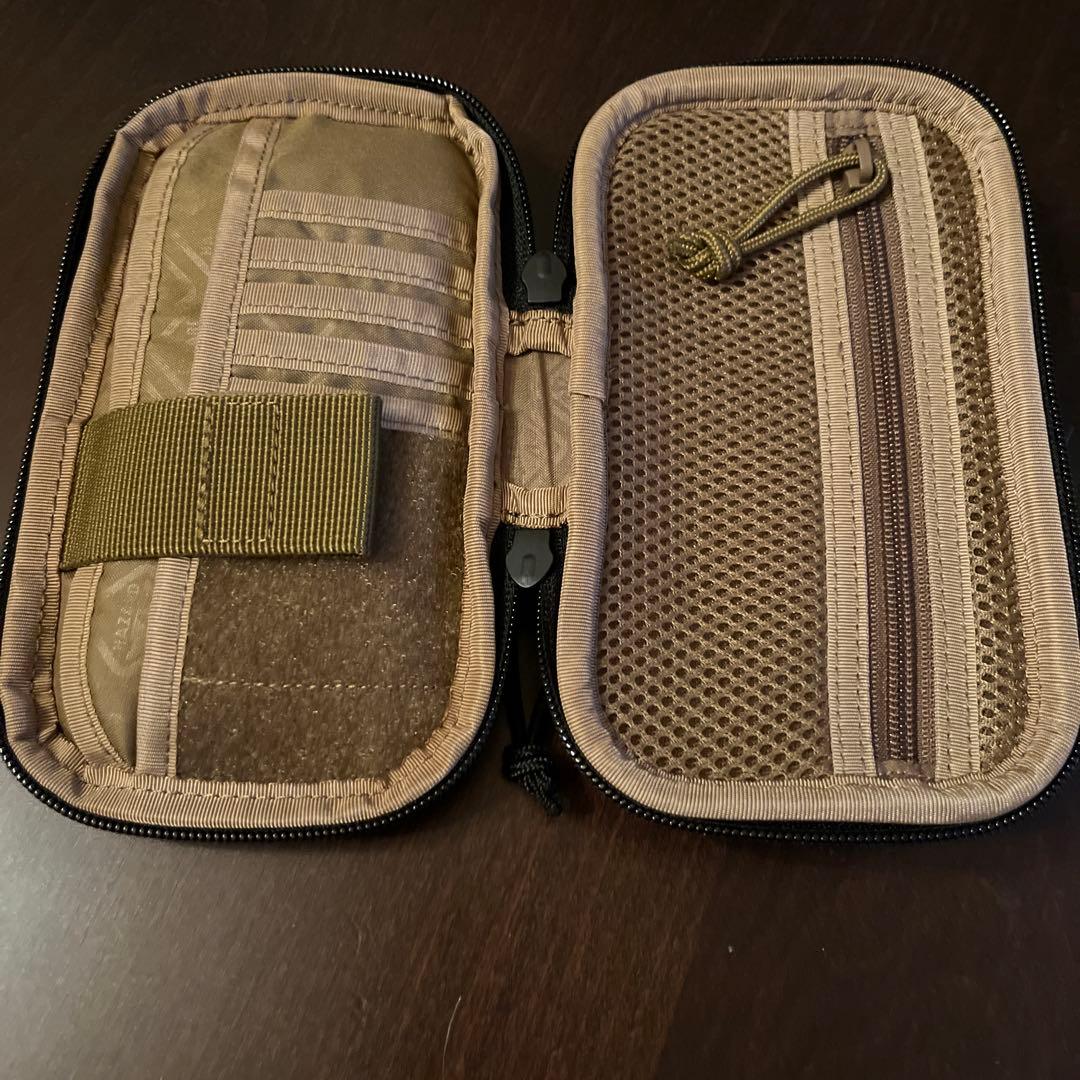 美品　HAZARD4 ハッチング　シェル フォン アドミン ケース　ブラック