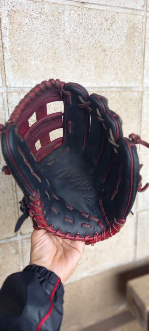 値下げしました【絶版モデル】ミズノプロ 野球グローブ 黒/赤【限定カラー】
