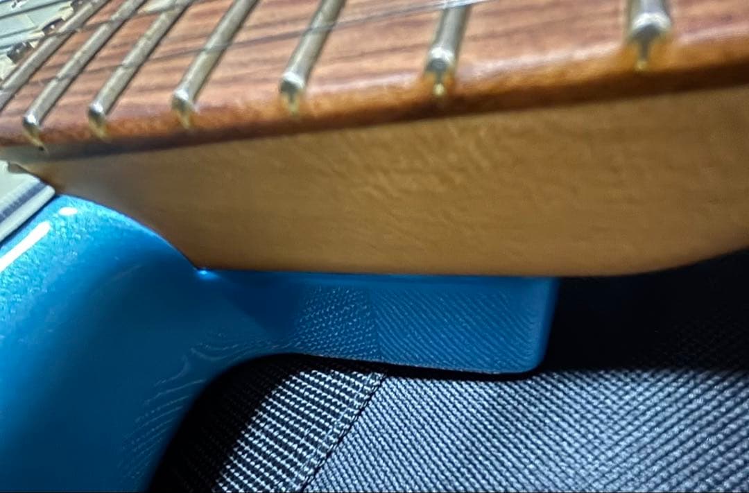 Fender フェンダー　Player Plus Opal Spark