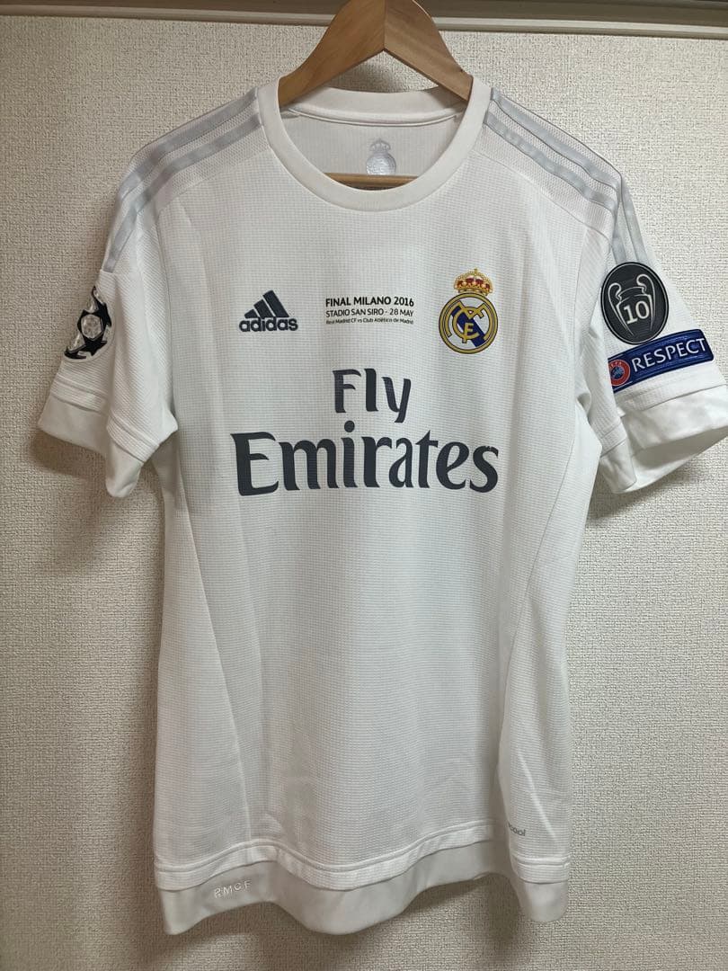 ルカ・モドリッチ選手　レアルマドリード2015-2016シーズンユニフォーム