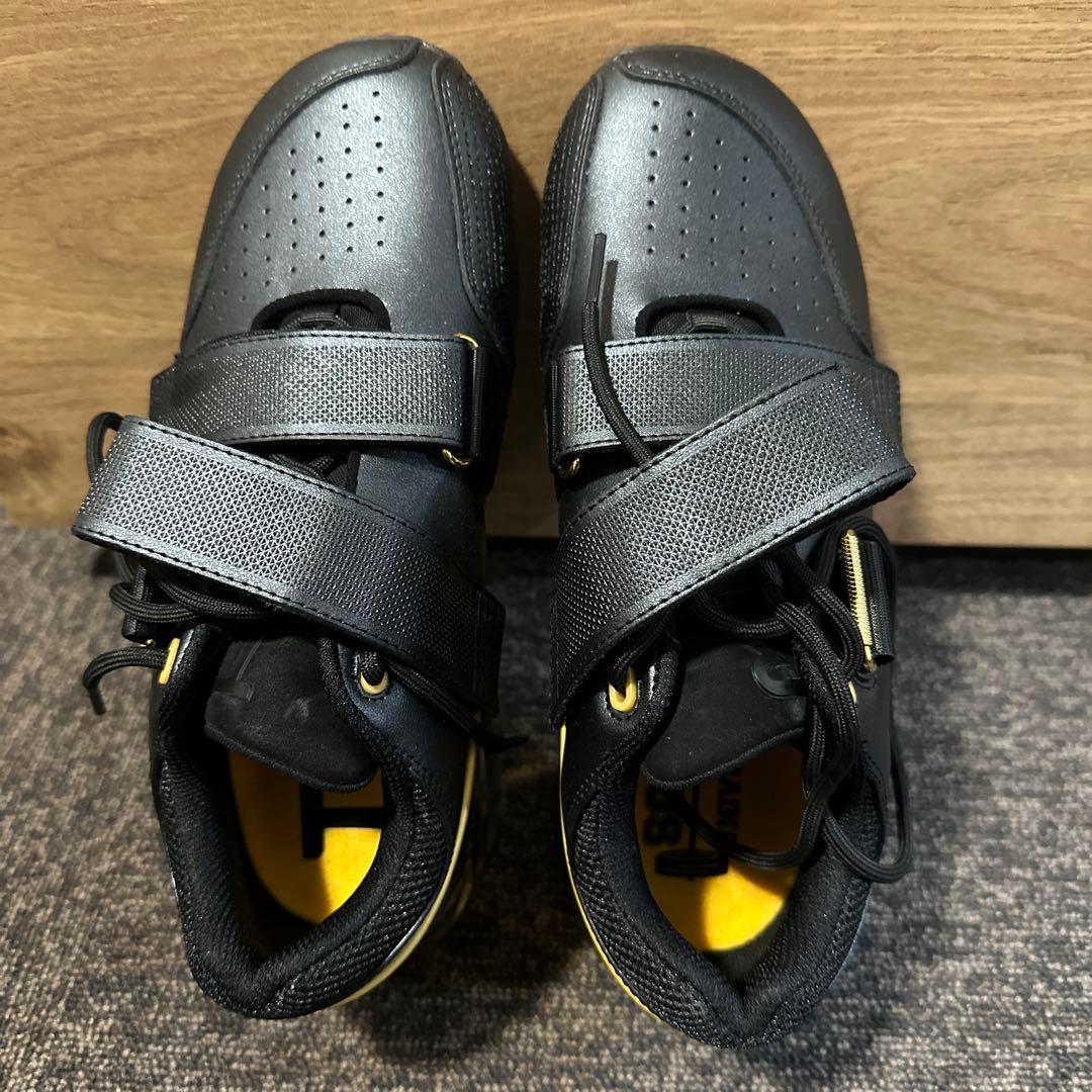 TYR FORCE トレーニングシューズ ブラック/ゴールド