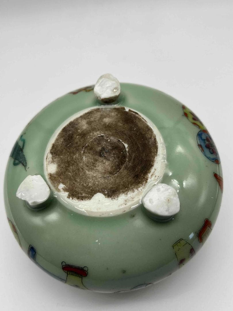 清光緒時代 豆青釉皮球花双系耳三足香炉　【旧家蔵出し】　精密繊細(E-54)