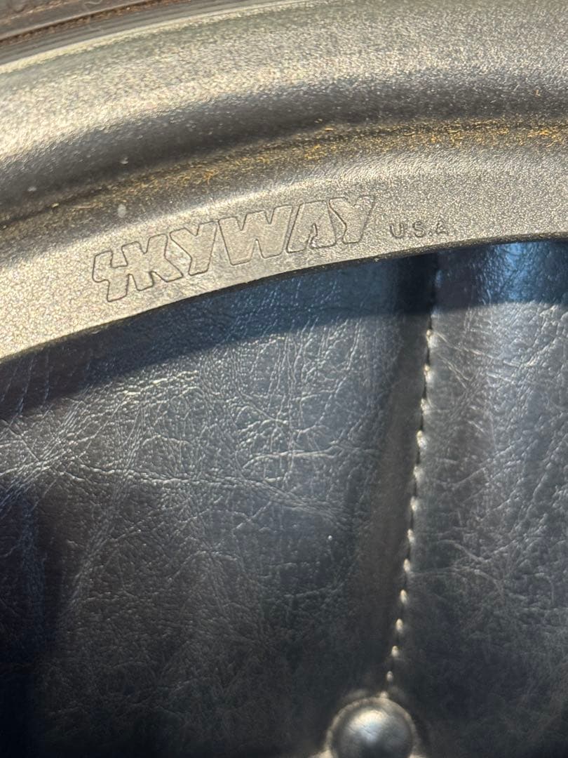 skywayスカイウェイホイール タイヤ付き数回使用