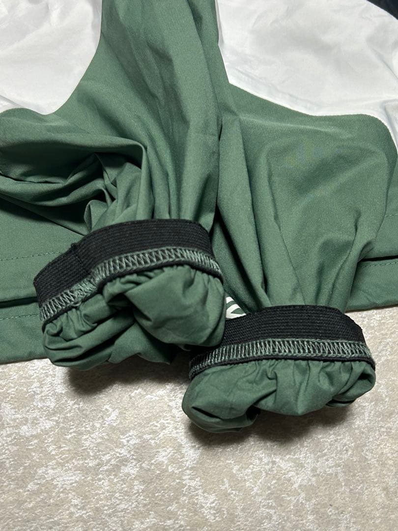 UMBRO ピステ・ウィンドブレーカー グリーン/ブラック　セットアップ XL