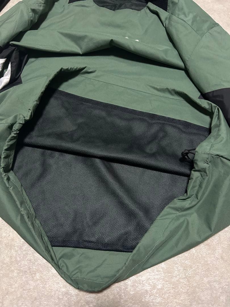 UMBRO ピステ・ウィンドブレーカー グリーン/ブラック　セットアップ XL