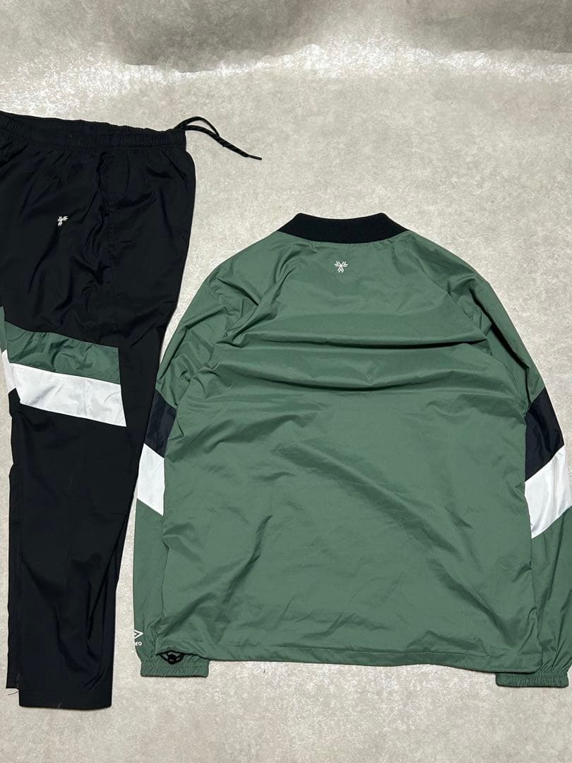 UMBRO ピステ・ウィンドブレーカー グリーン/ブラック　セットアップ XL