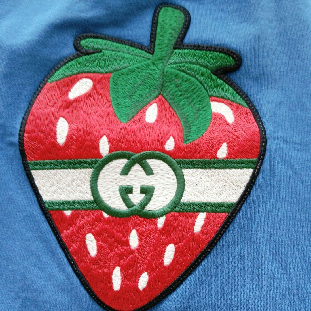 GUCCI グッチ　イチゴ刺繍 犬服　ペット服　　新品未使用タグ付き　小型中型犬
