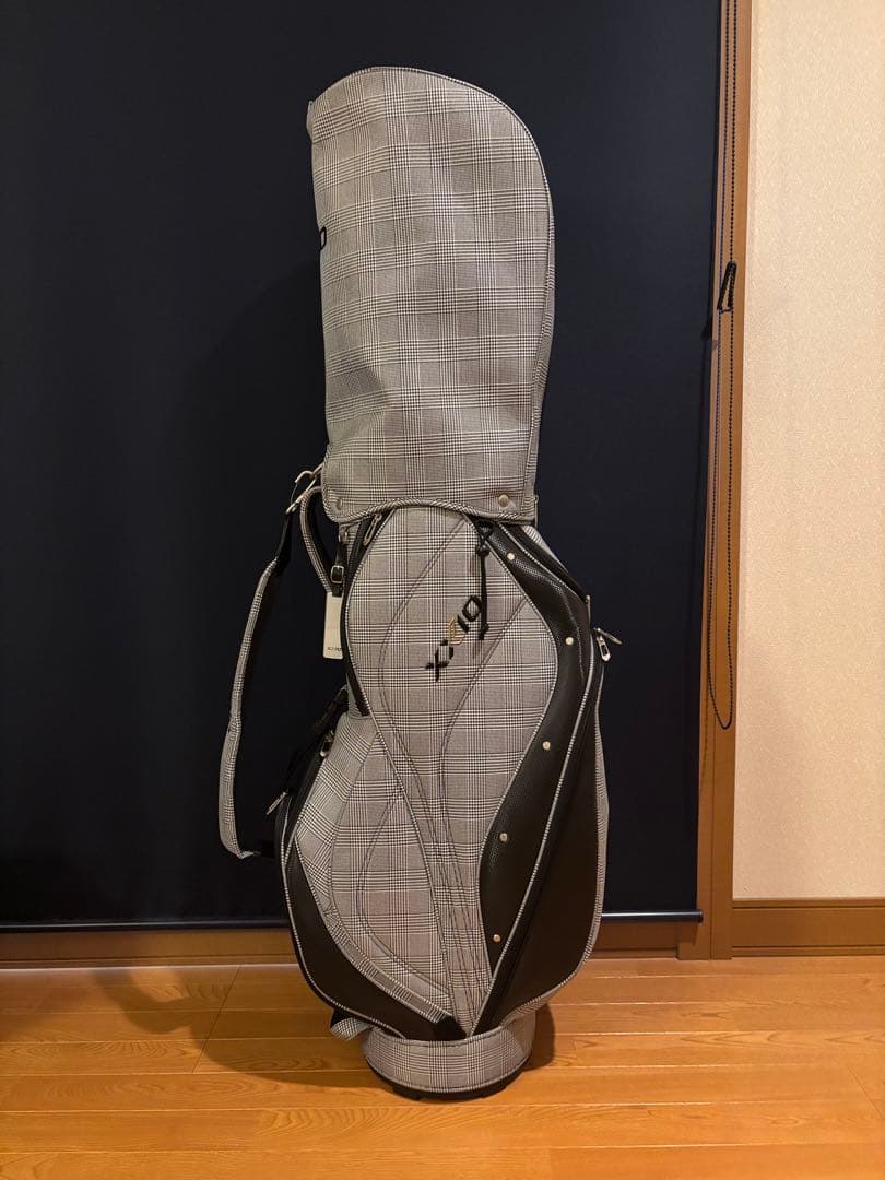 ゼクシオ XXIO キャディバッグ 軽量　GGC-X111 ネームタグ未使用