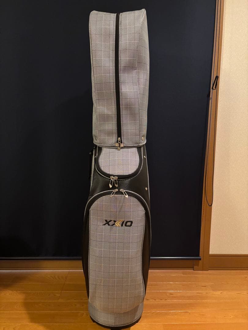 ゼクシオ XXIO キャディバッグ 軽量　GGC-X111 ネームタグ未使用