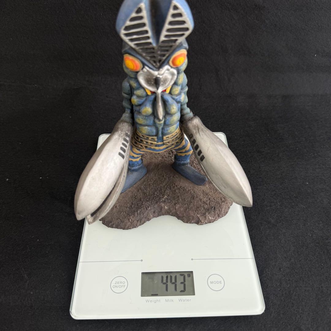 バルタン星人 おとなりのかいじゅう17.5cm フィギュア 台座付 ウルトラマン