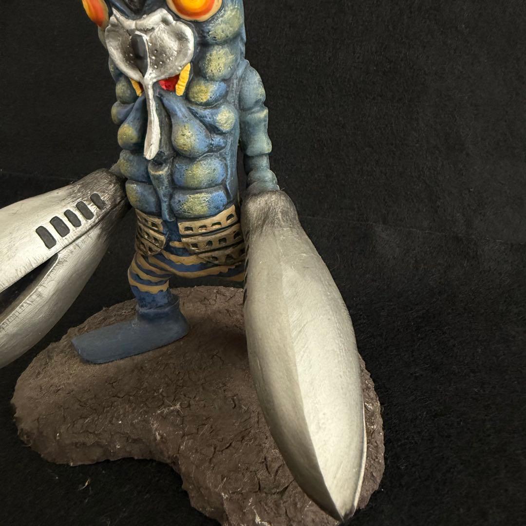 バルタン星人 おとなりのかいじゅう17.5cm フィギュア 台座付 ウルトラマン