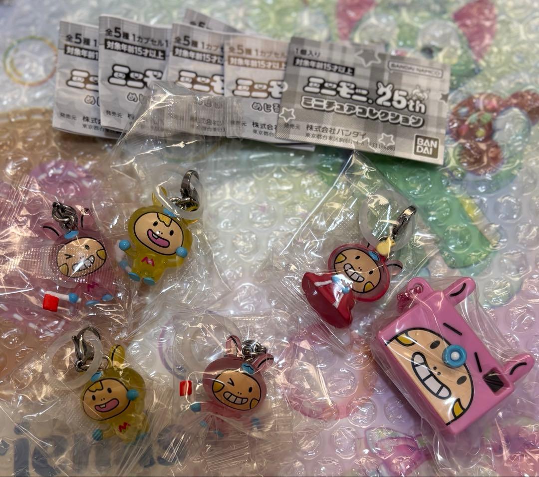 めじるしアクセサリーまとめ売り　28個　たまごっち　ディズニー　サンリオ