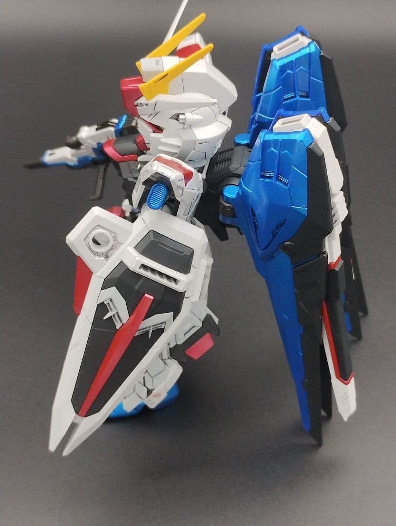 キャンディー・パール塗装 MGSDフリーダムガンダム ガンプラ 完成品