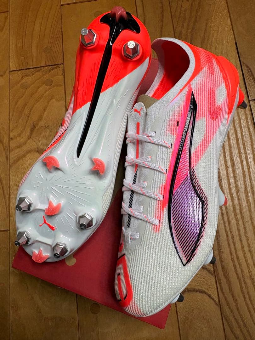 新品　超大特価　プーマ　ウルトラ 5 アルティメット MX SG 25cm