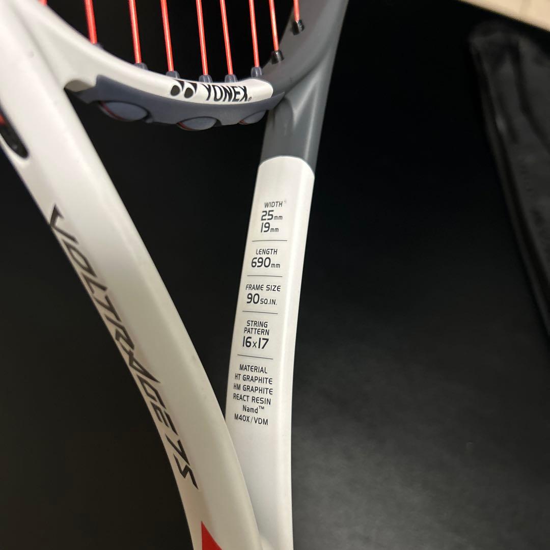 YONEX VOLTRAGE7S 軟式テニスラケットとケース