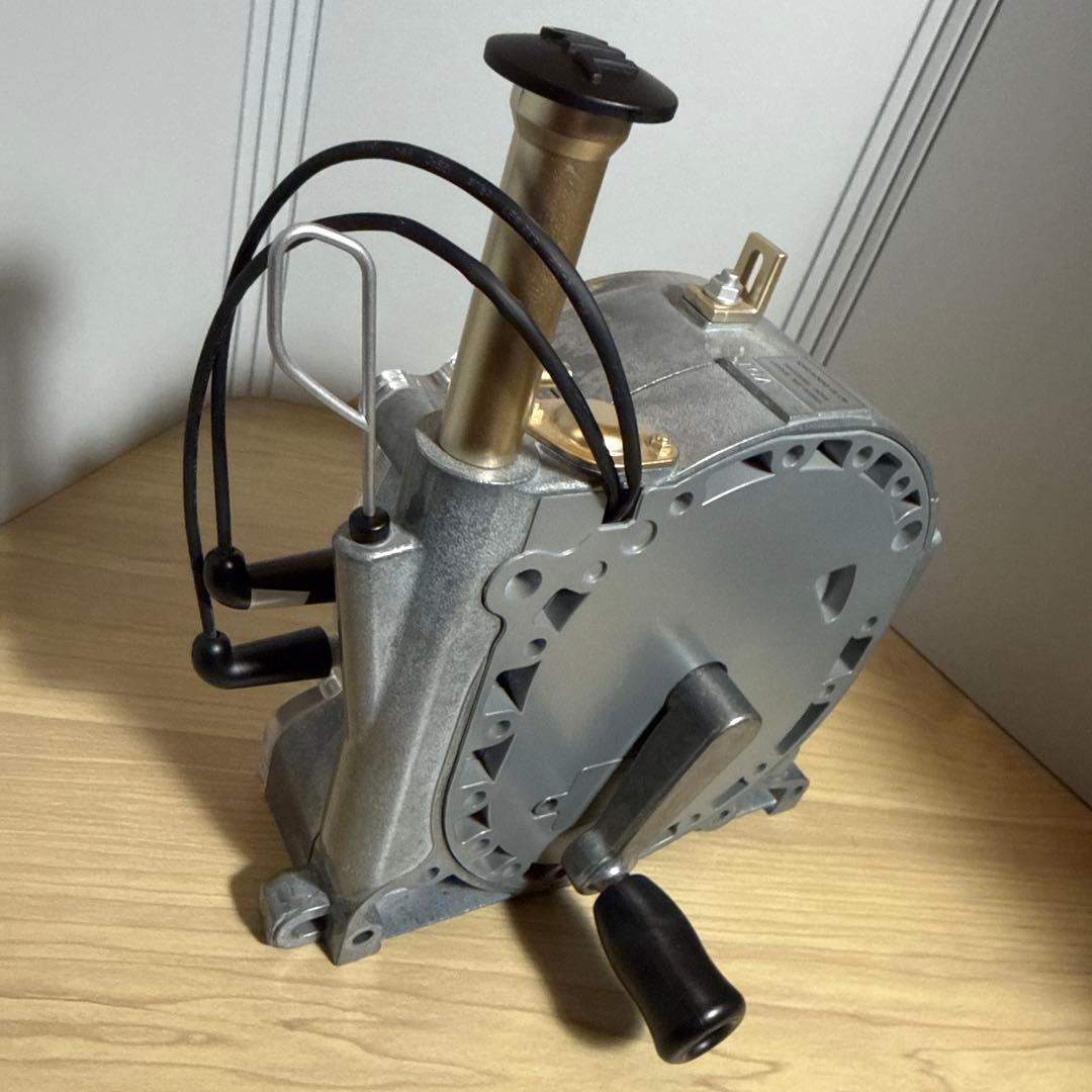 デアゴスティーニ 1/2 ロータリーエンジン模型 透明カバー付き