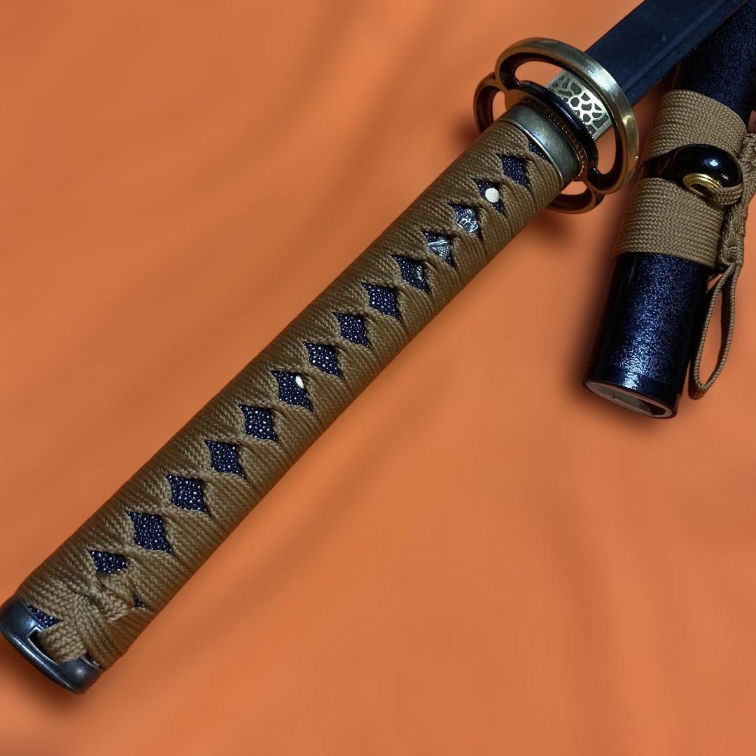 高級軽量模造刀 茶柄 海鼠透し金鍔 飾り栗形黒梨地鞘