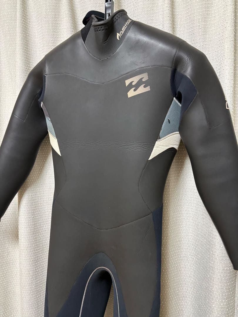 BILABONG(ビラボン)5×3mm セミドライ メンズMLサイズ