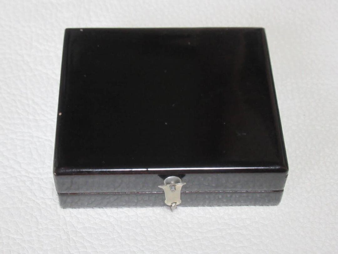 未使用 明治時代 黒漆塗箱付◆帝国軍人後援会 特別徽章 銀製 勲章/徽章/バッジ