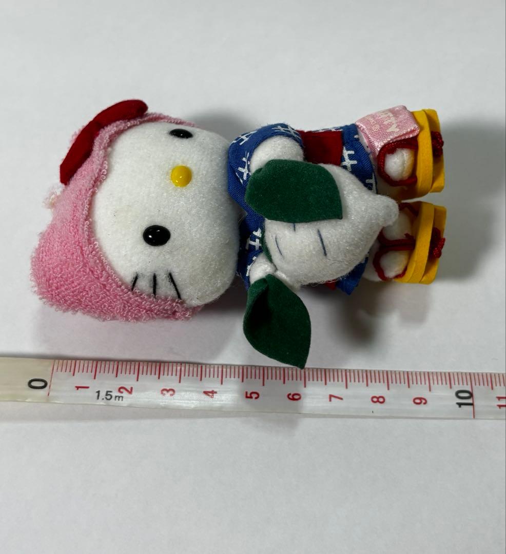 ハローキティ　ぬいぐるみキーホルダー　キティちゃん　鹿児島　桜島だいこん）