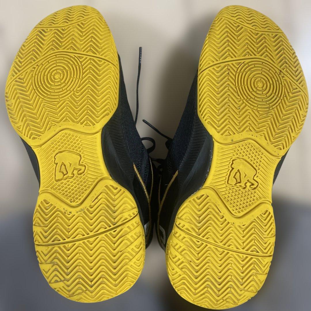 EGOZARU バスケットボールシューズ ブラック/イエロー25.5㎝