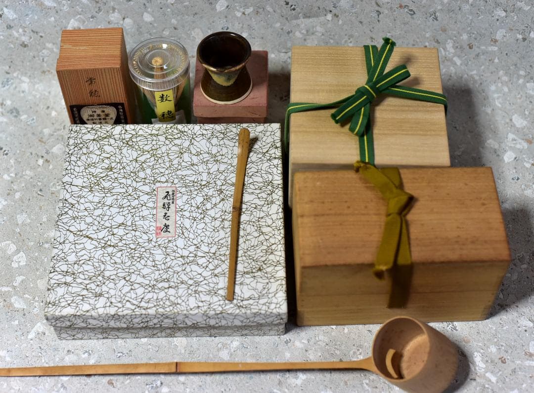 茶道具まとめて16点（棗、茶筅、松茶茶碗、他）お稽古