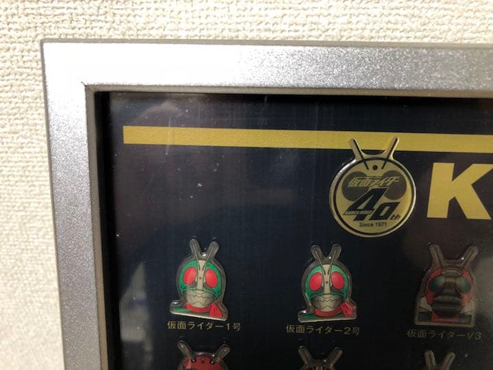 仮面ライダー 40周年記念品 ピンバッチ