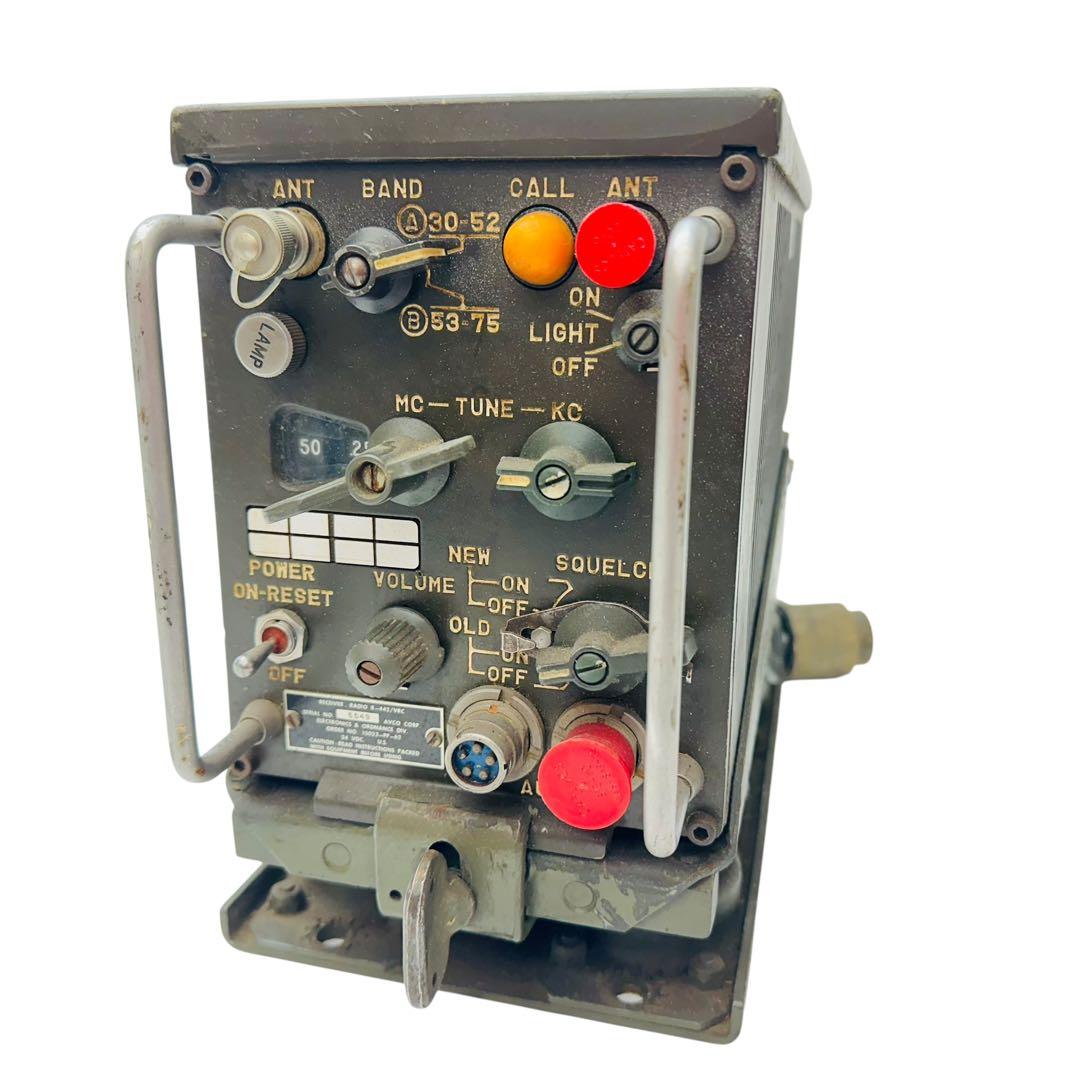 軍用無線　RECEIVER RADIO R-442/VRC No.5549