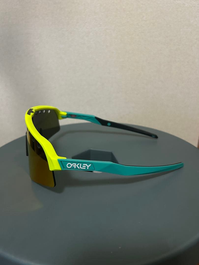 OAKLEY スポーツサングラス