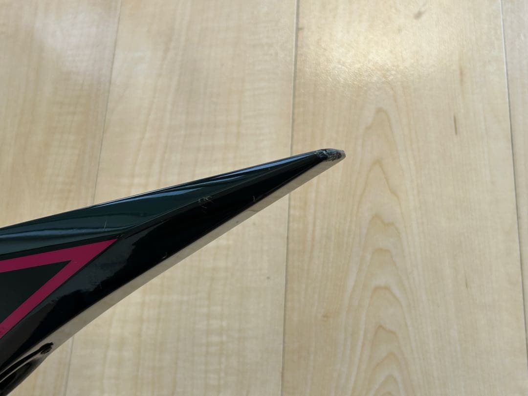 EDWARDS PINK SAWTOOTH、Alexi Laihoモデル