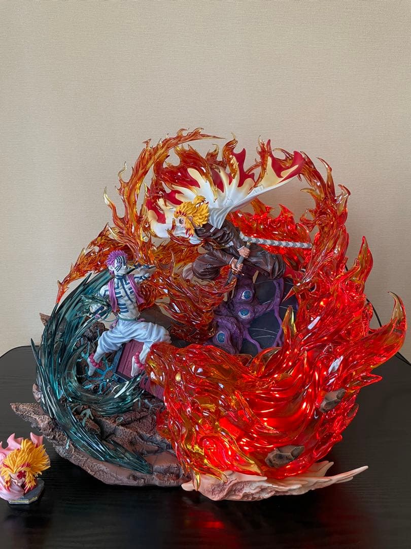 鬼滅の刃　煉獄杏寿郎 vs 猗窩座 フィギュア　LX Studio