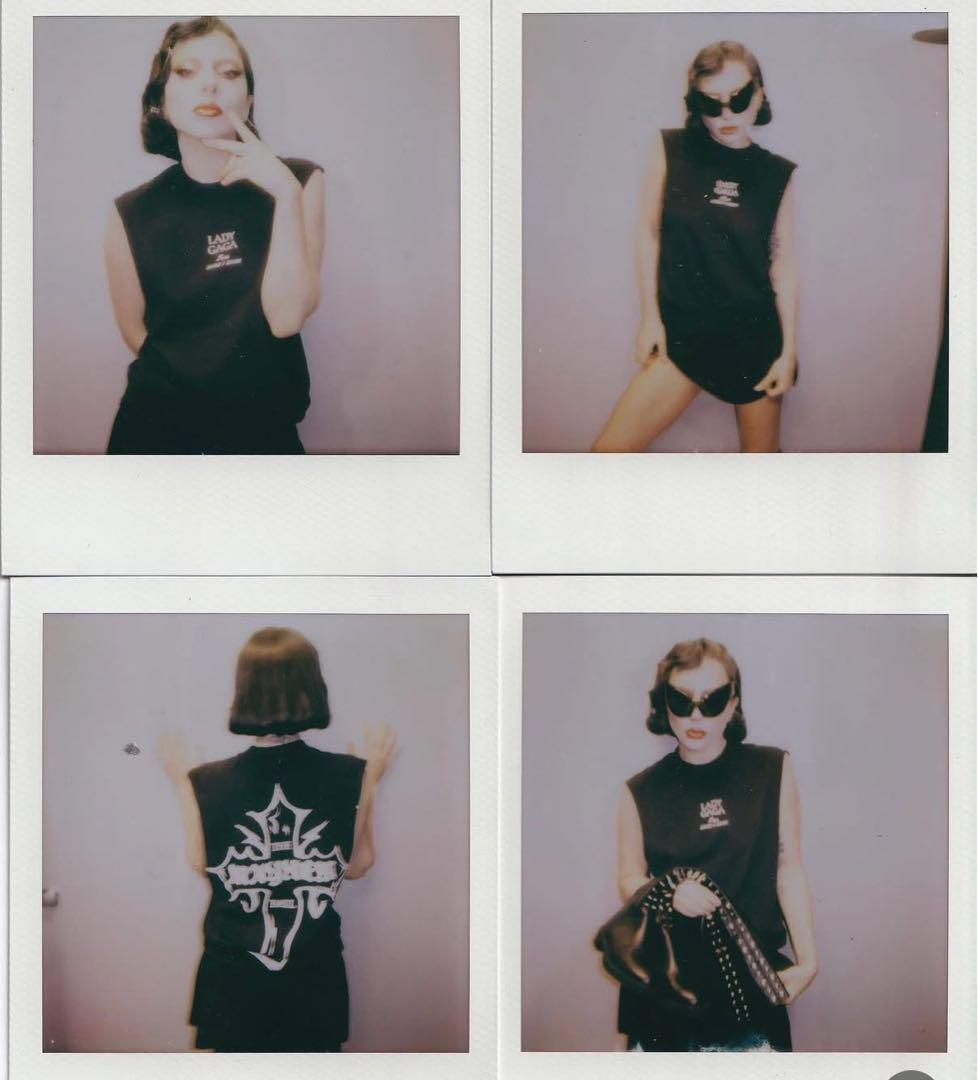 レディ・ガガ MAYHEM CROSS MUSCLE TANK