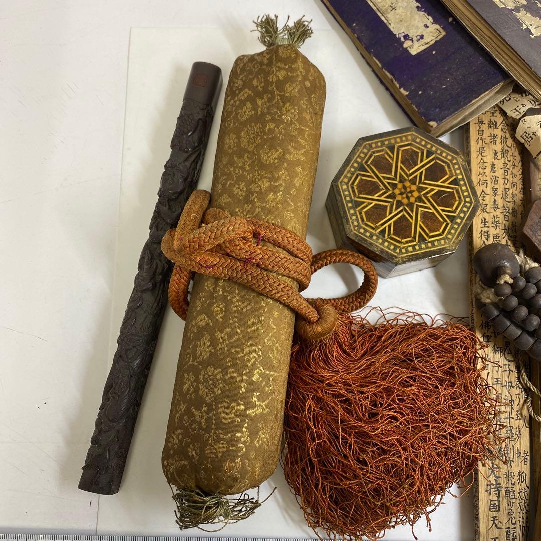 古い仏教美術　念珠やお経など　東さ8-0208①