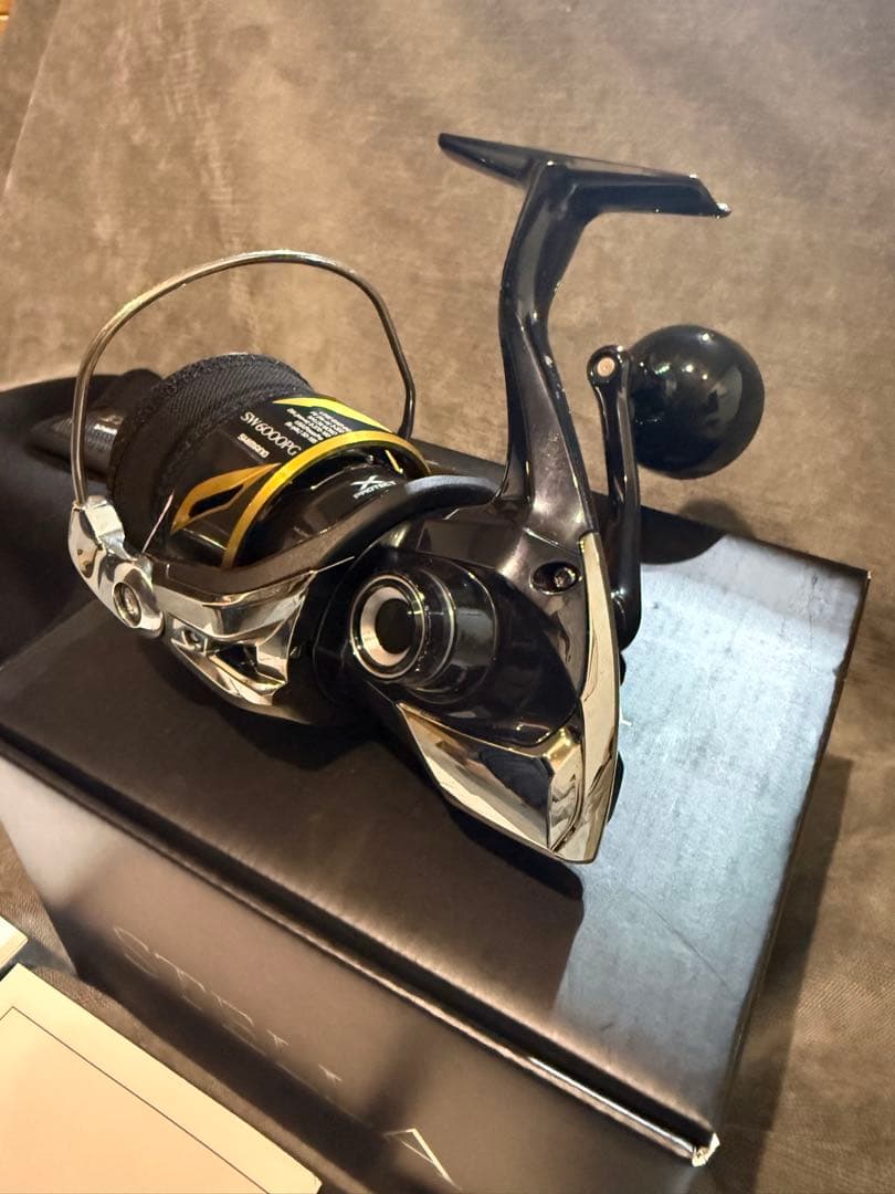 STELLA SW 6000PG スピニングリール　美品
