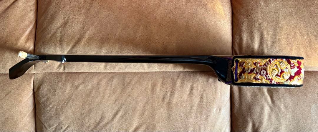 三線名工平良昌則作ヴィンテージ縞黒檀真壁型　当時のウルミ塗状態良し！本皮張！！