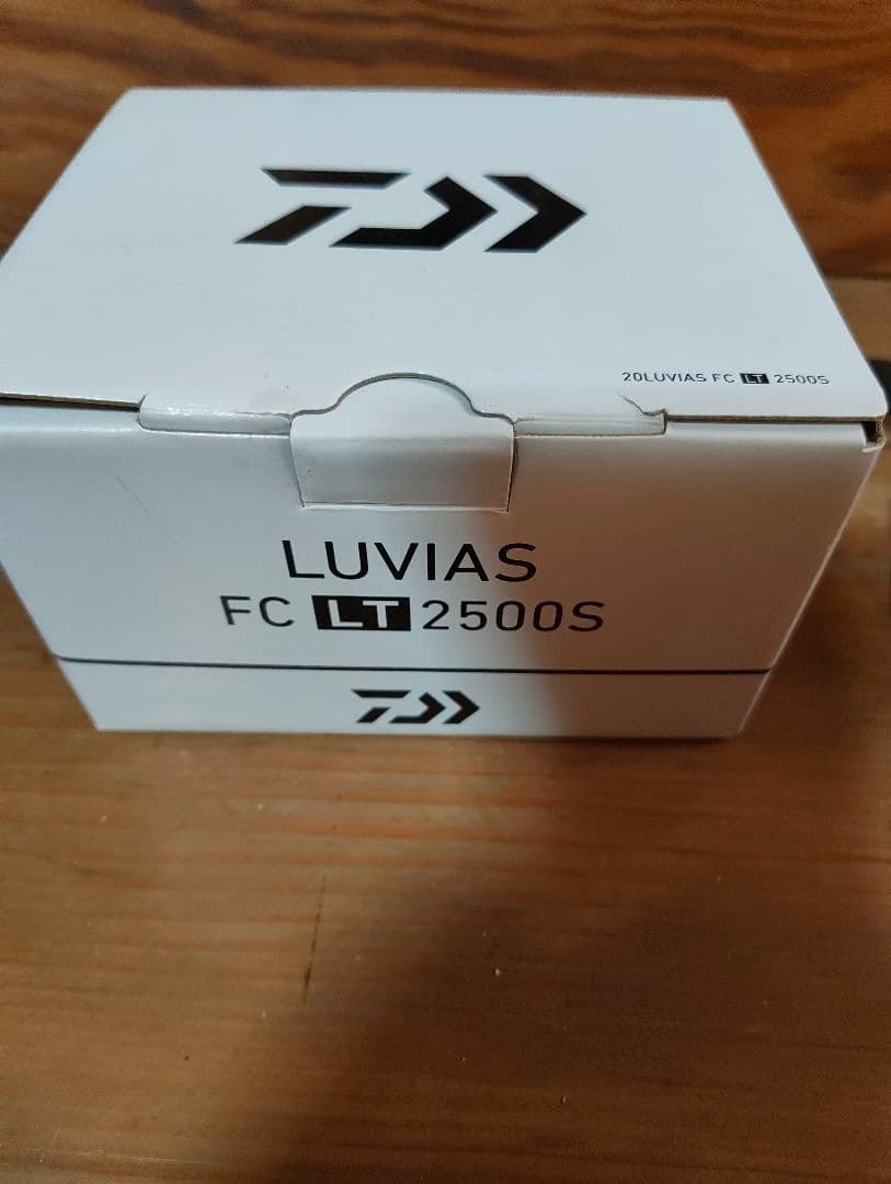 DAIWA 20ルビアス 20LUVIAS 2500 スピニングリール