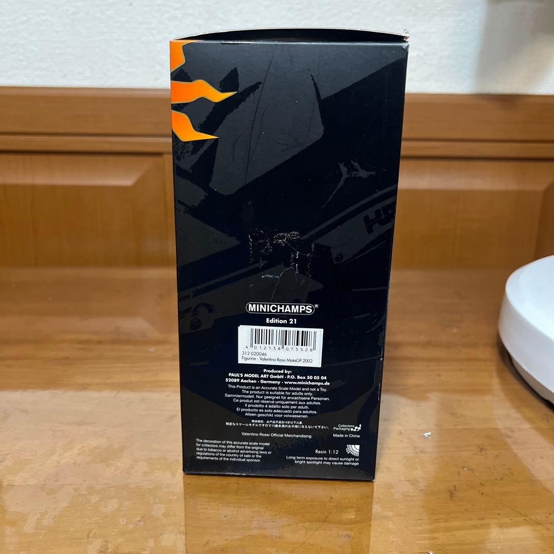 バレンティーノ・ロッシ フィギュア MotoGP 2002 2,568個限定
