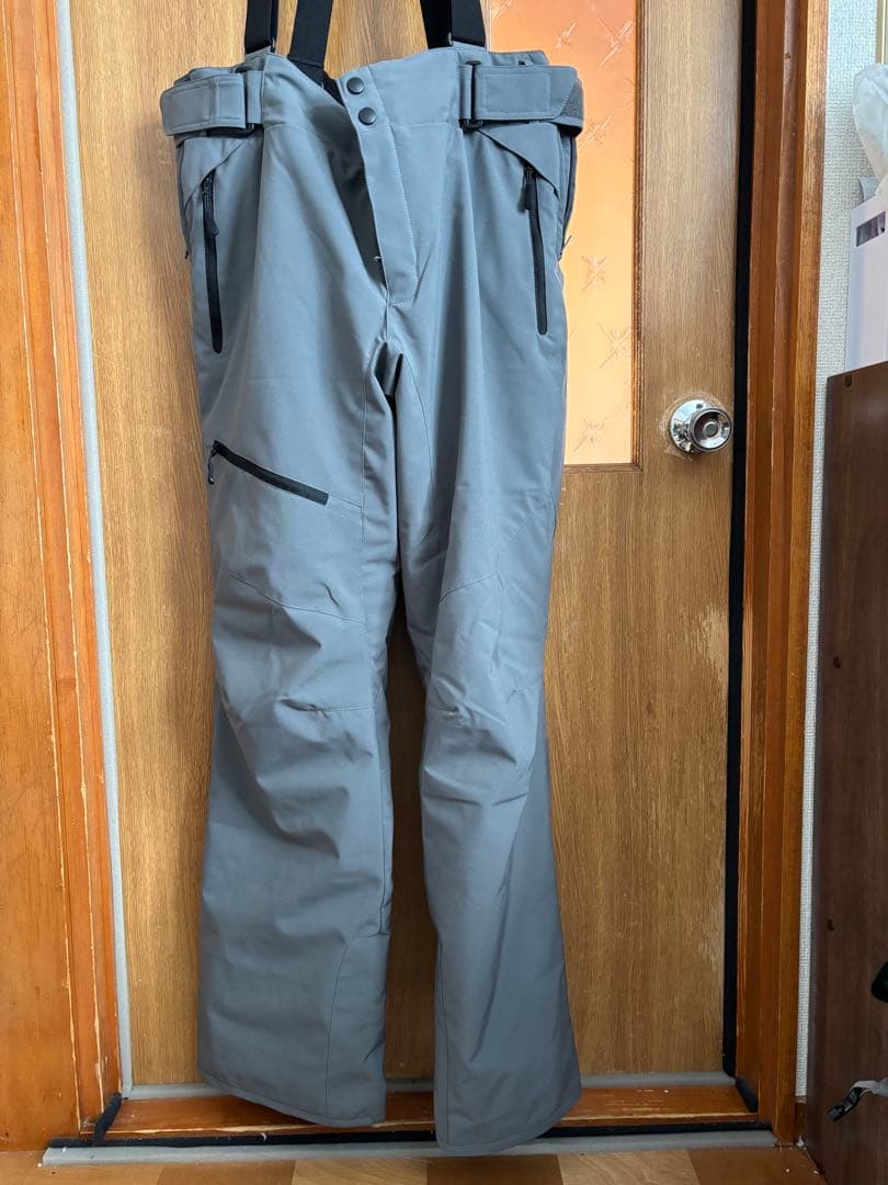 NNOUM スキーウェア