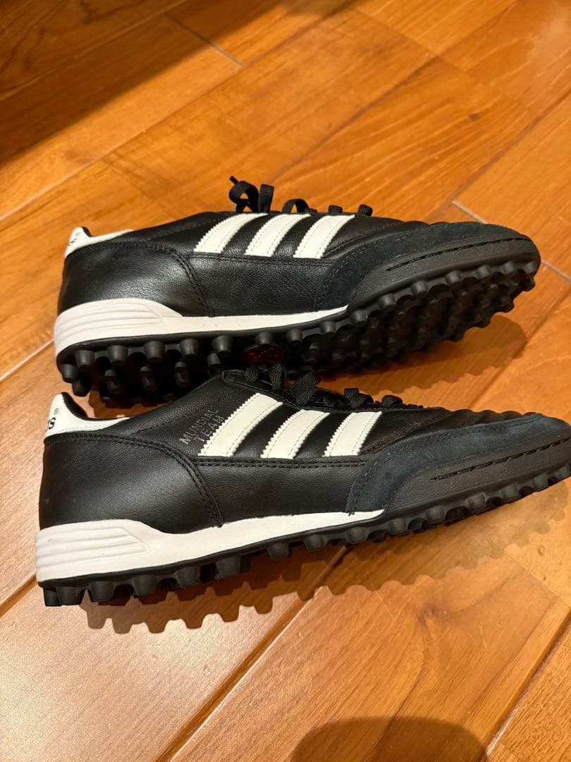 adidas サッカーシューズ 黒/白　コパムンディアル