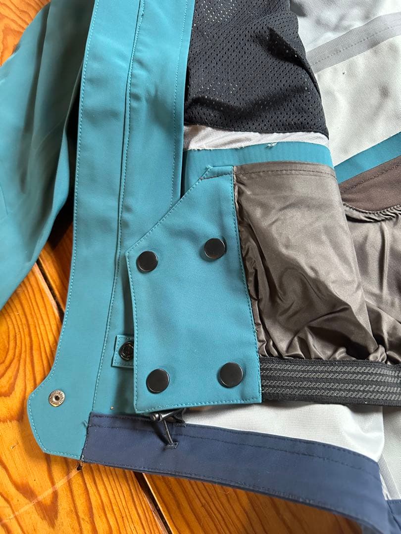 【XSサイズ】P.RHYTHM SMILE JACKET 女性着用