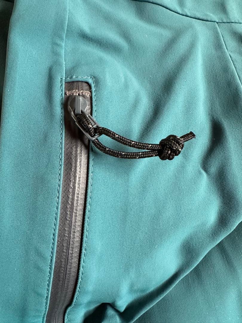 【XSサイズ】P.RHYTHM SMILE JACKET 女性着用