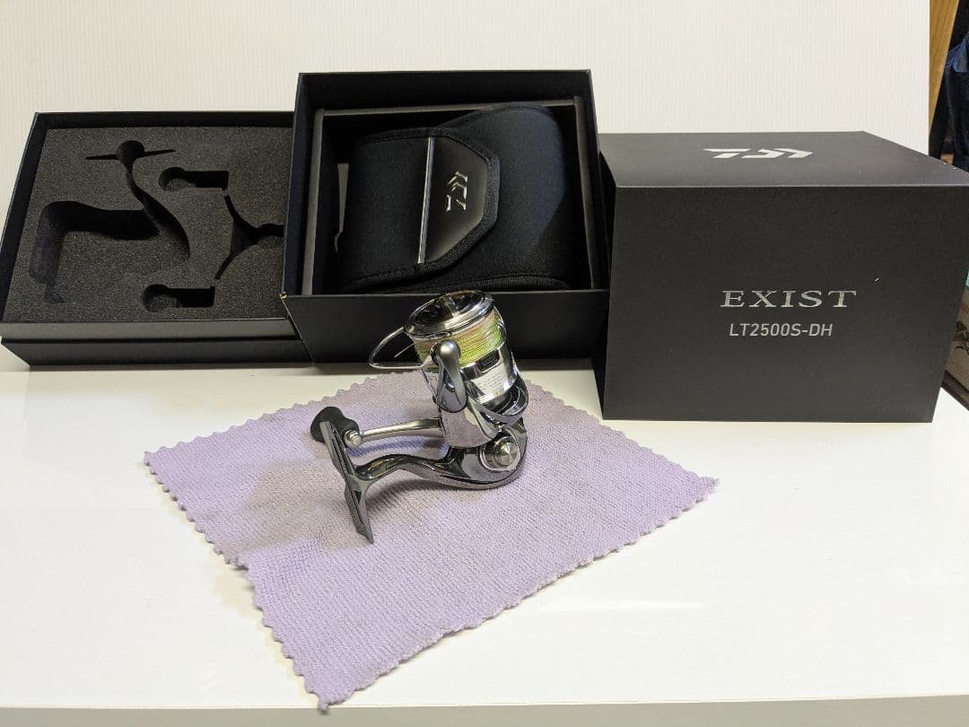 Daiwa EXIST LT2500S-DH スピニングリール ダイワ