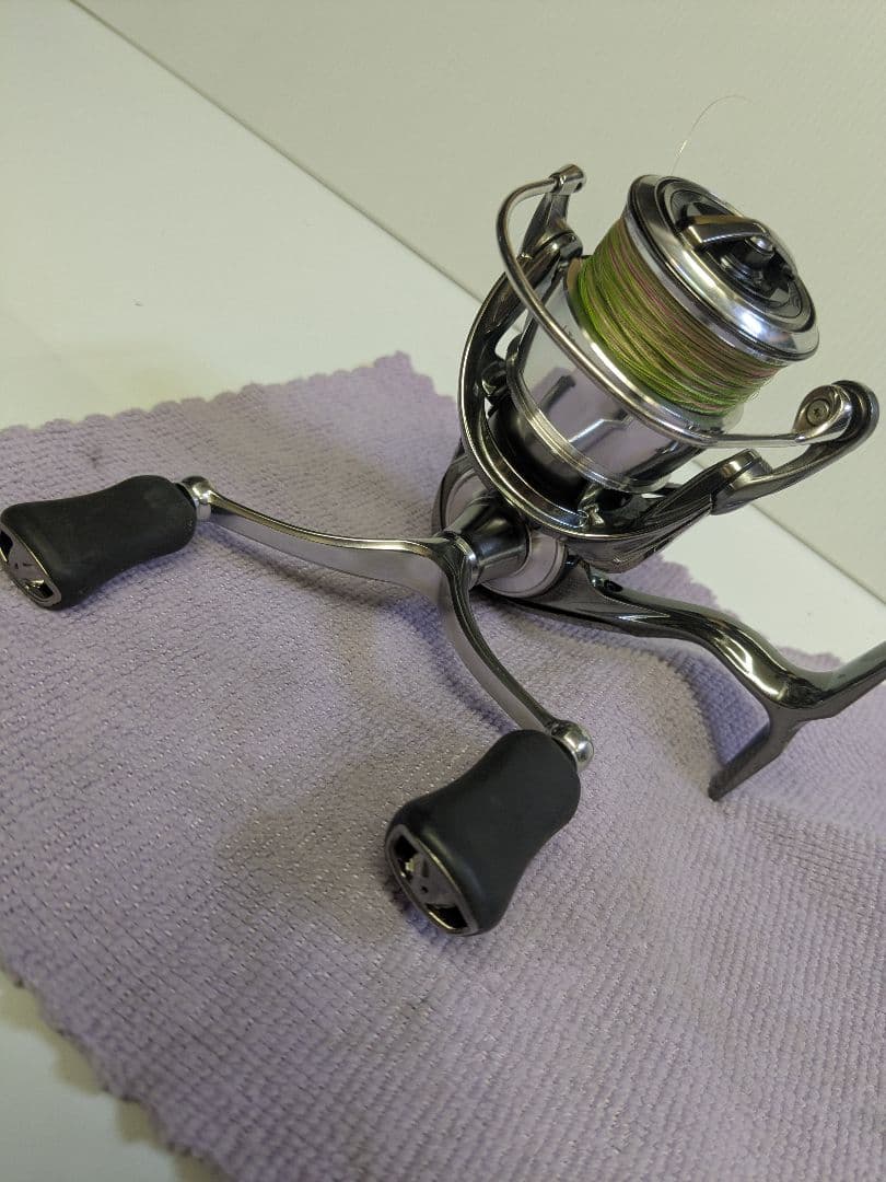 Daiwa EXIST LT2500S-DH スピニングリール ダイワ