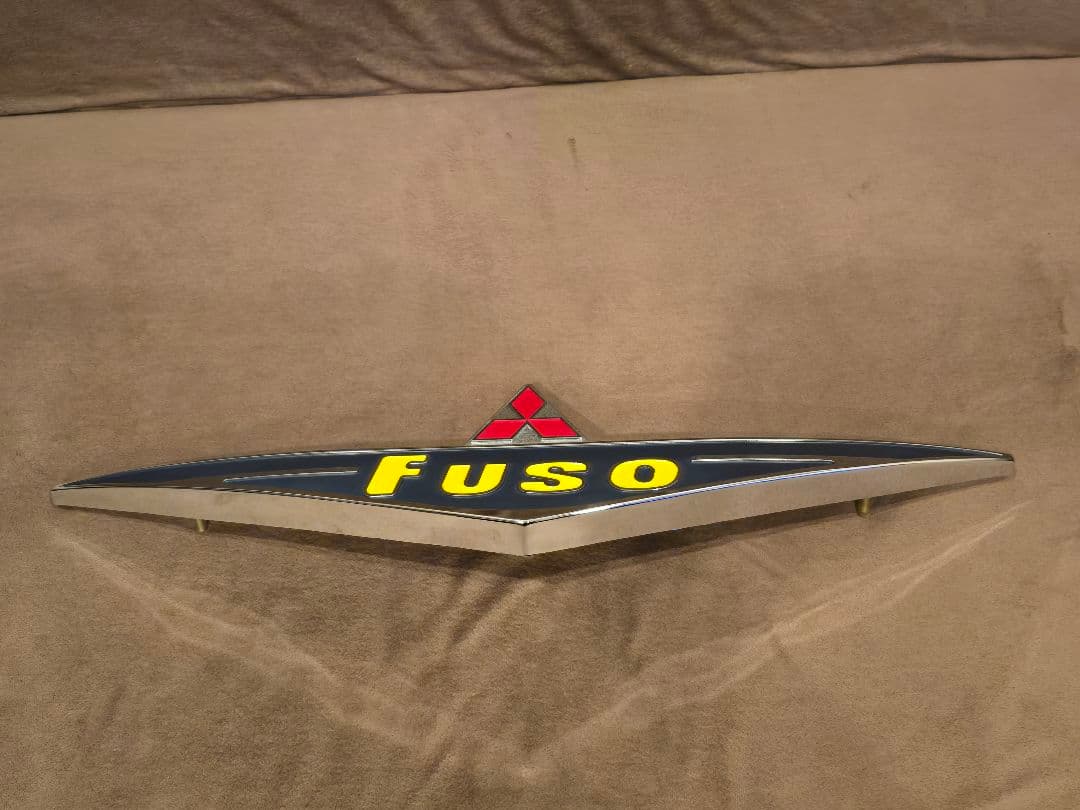希少 美品！ふそう バスマーク 樹脂メッキ！